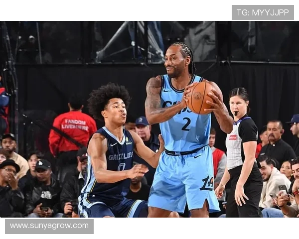 快船逆转灰熊伦纳德领衔惊险胜