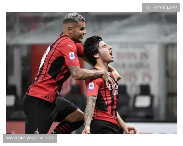 帕努奇米兰争冠顶级中锋挺莱奥